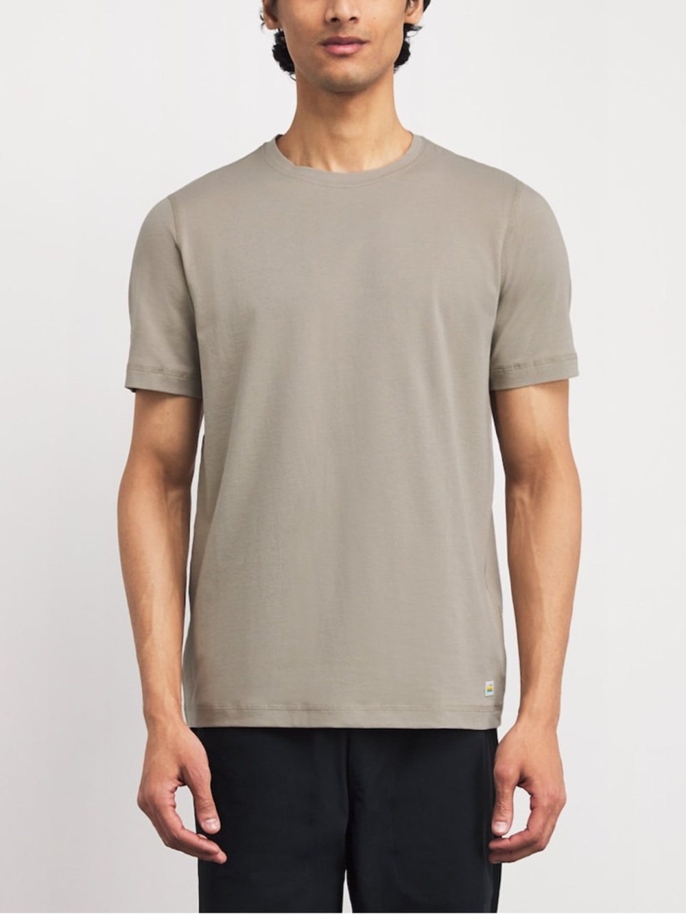 Vuori Men’s Tuvalu Tee in Truffle Beige Size Large